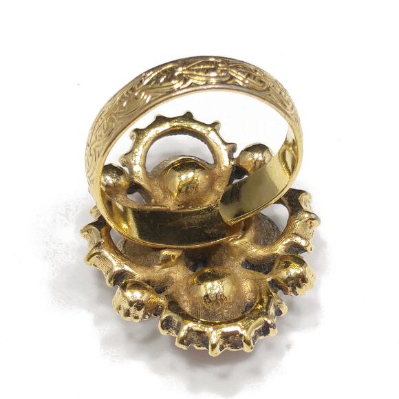 Sarah Coventry "Austrian Lites" Ring, Crystal Rhinestones, Size 8, 1970s - Picture 9 of 10